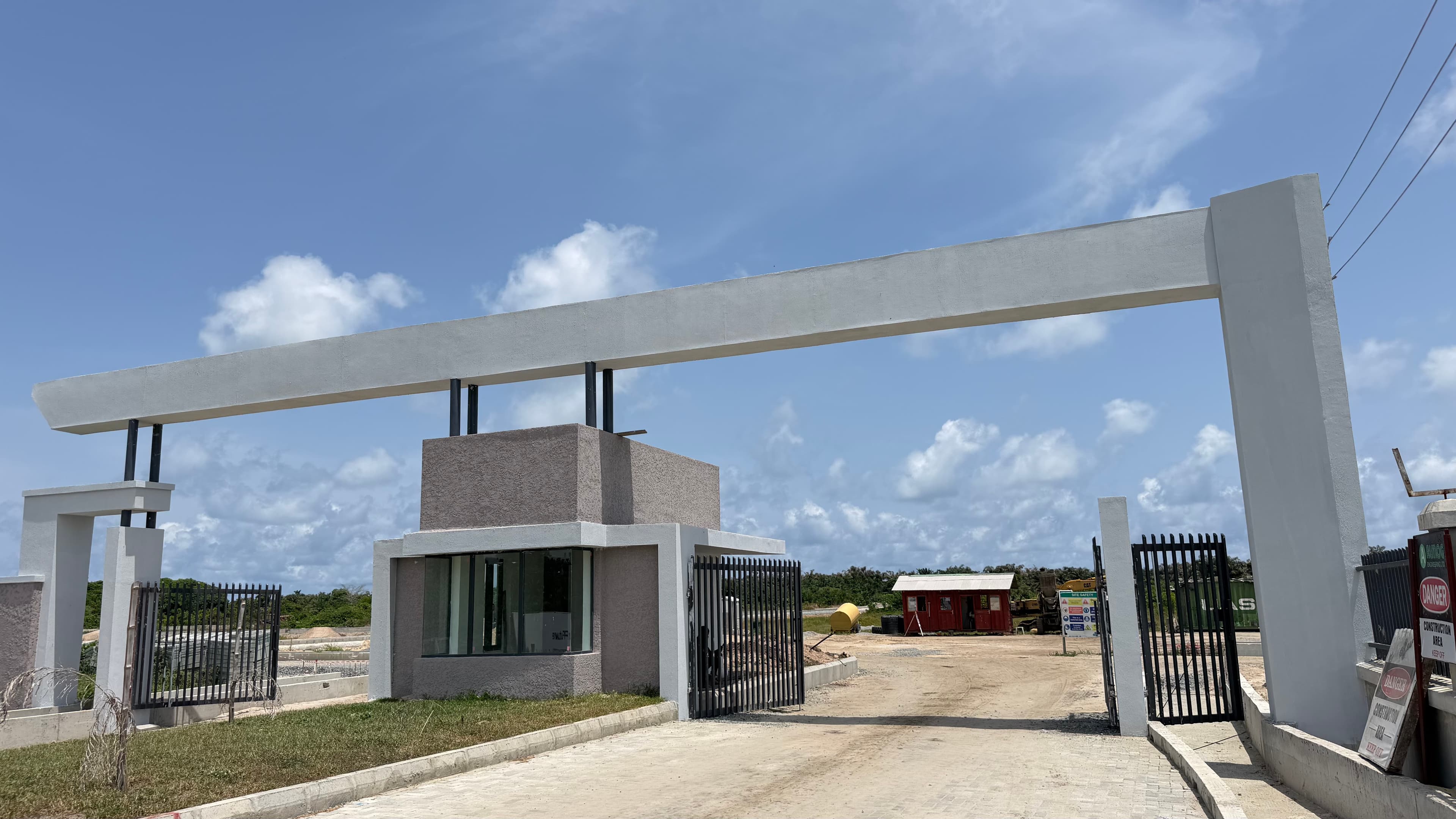 Lakowe Lakes Annexe serviced plots